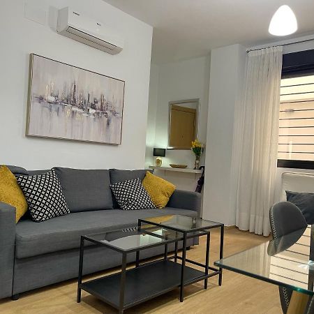 Quiet Apartment In The Heart Of Malaga Pool & Free Parking Bagian luar foto