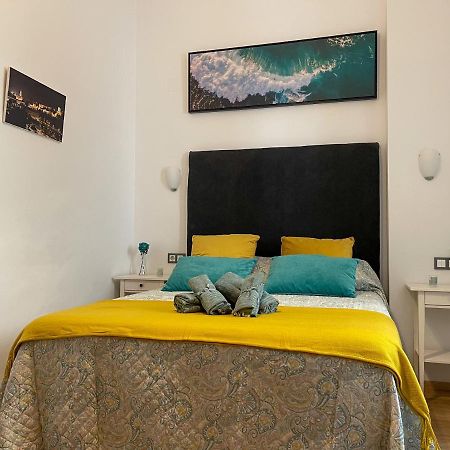 Quiet Apartment In The Heart Of Malaga Pool & Free Parking Bagian luar foto
