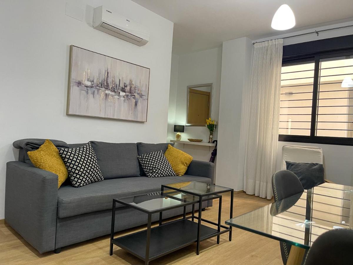 Quiet Apartment In The Heart Of Malaga Pool & Free Parking Bagian luar foto