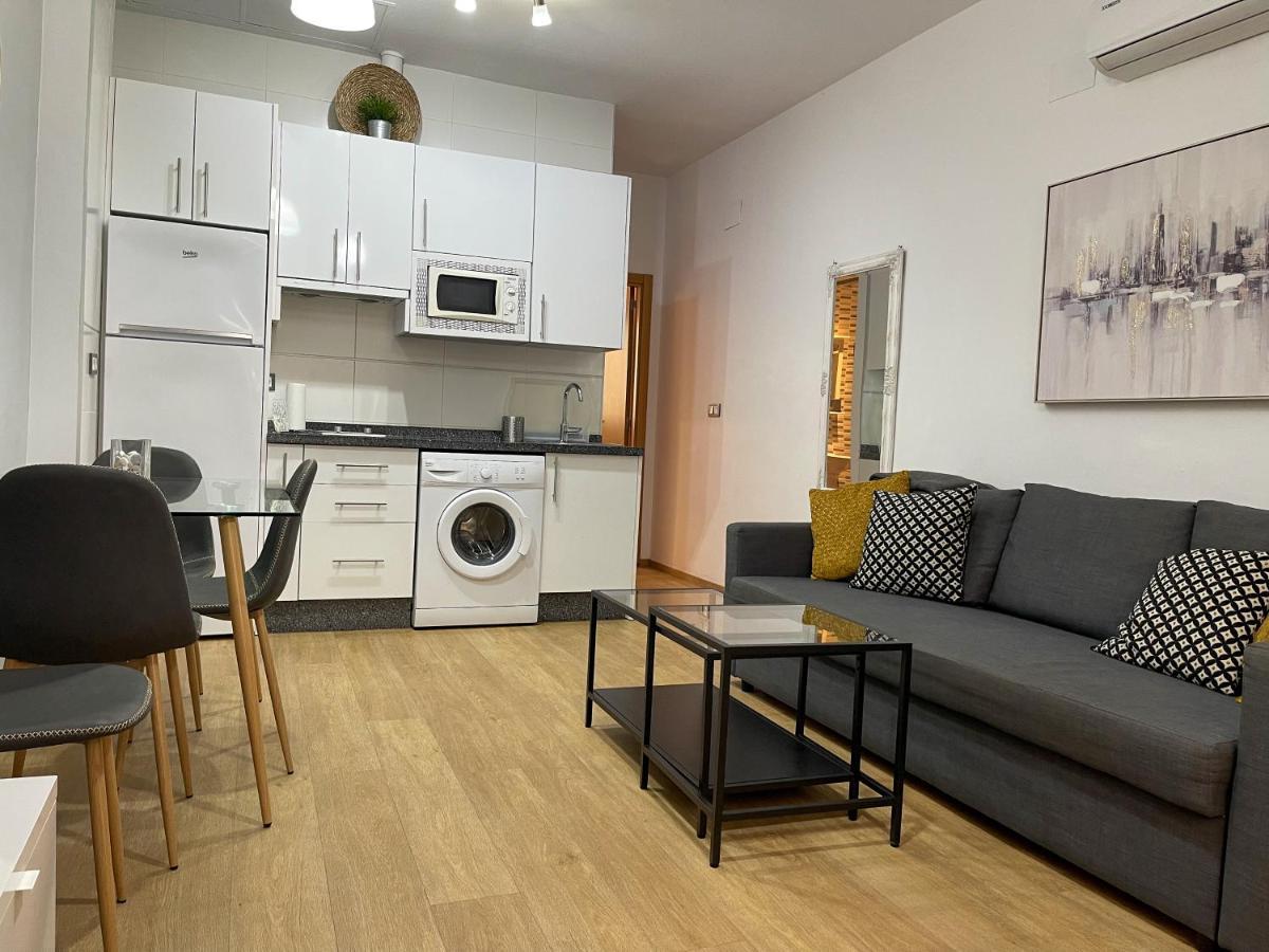 Quiet Apartment In The Heart Of Malaga Pool & Free Parking Bagian luar foto