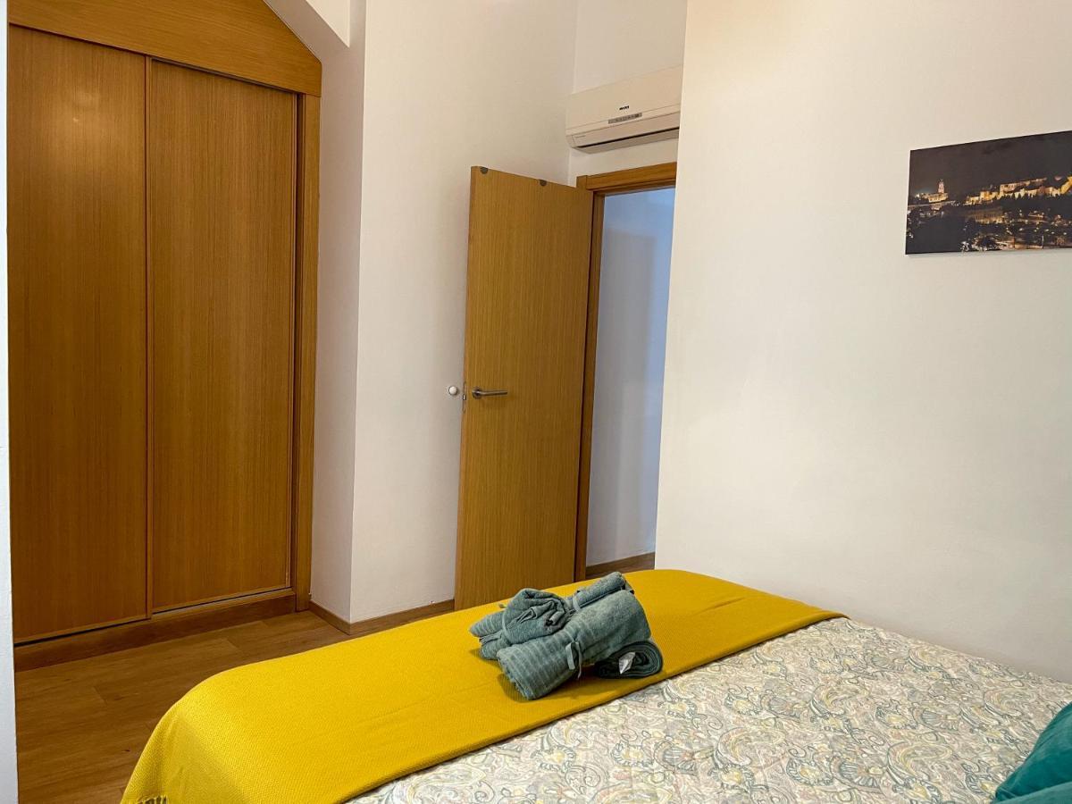 Quiet Apartment In The Heart Of Malaga Pool & Free Parking Bagian luar foto
